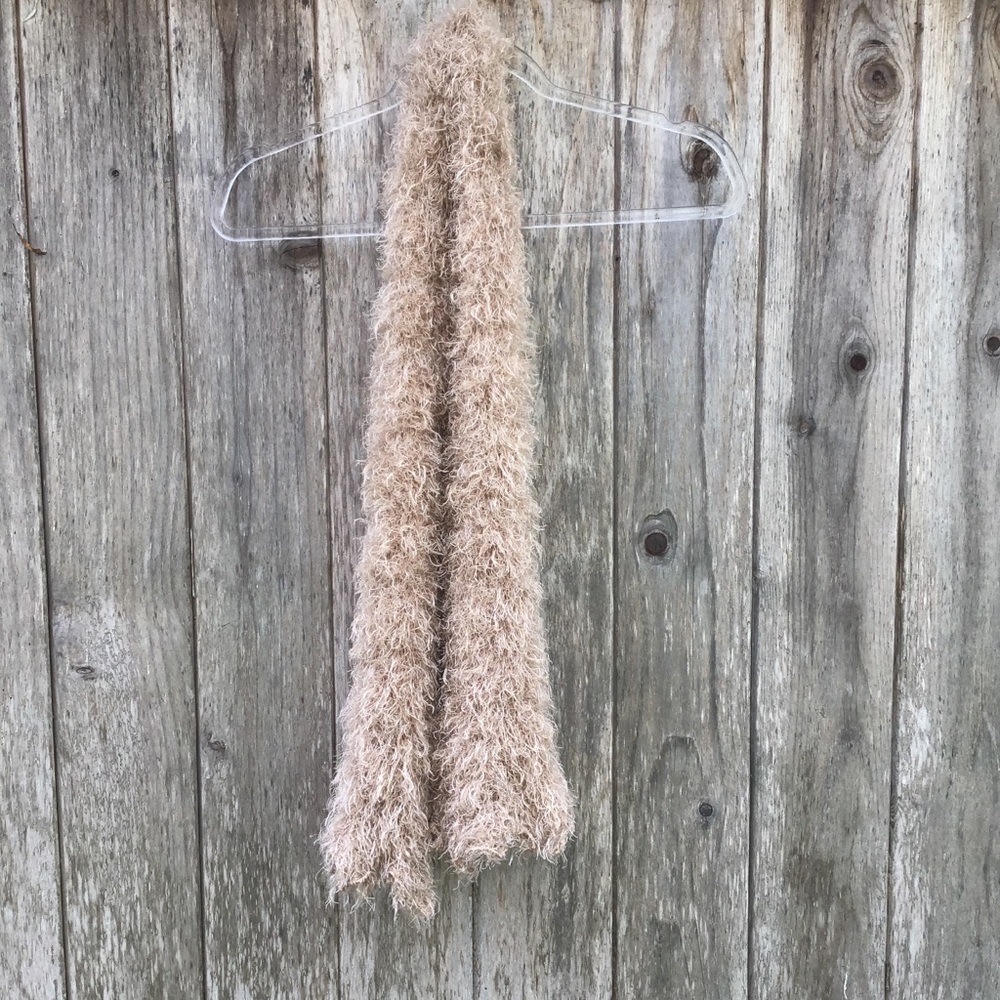 NWOT Pretty soft scarf